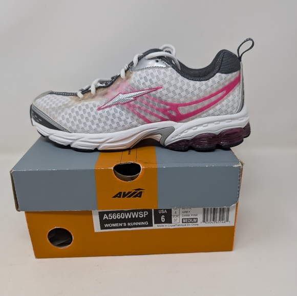 NIB. WOMEN'S AVIA RUNNING SGR 2. SIZE 6. Medium width - Picture 8 of 16